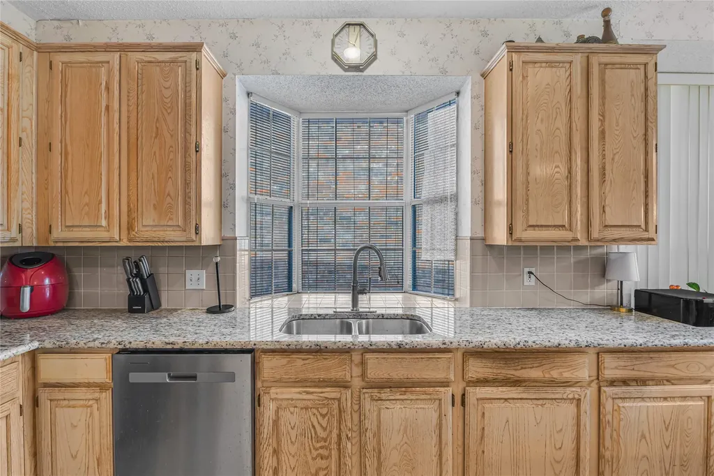 4105 Crest Ridge Drive Irving TX 75061