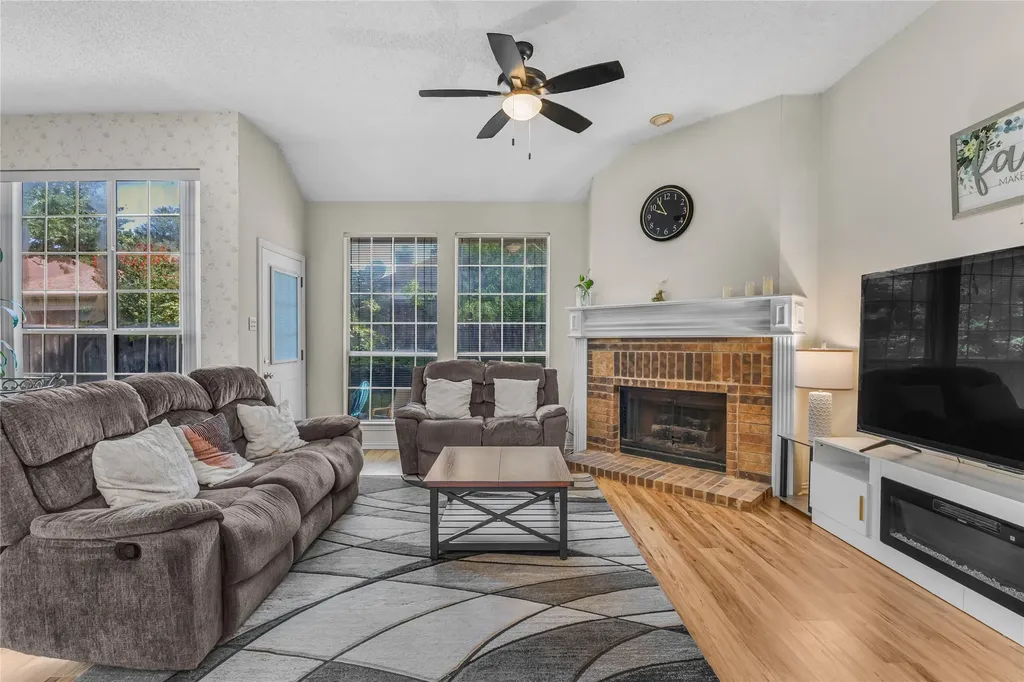 4105 Crest Ridge Drive Irving TX 75061