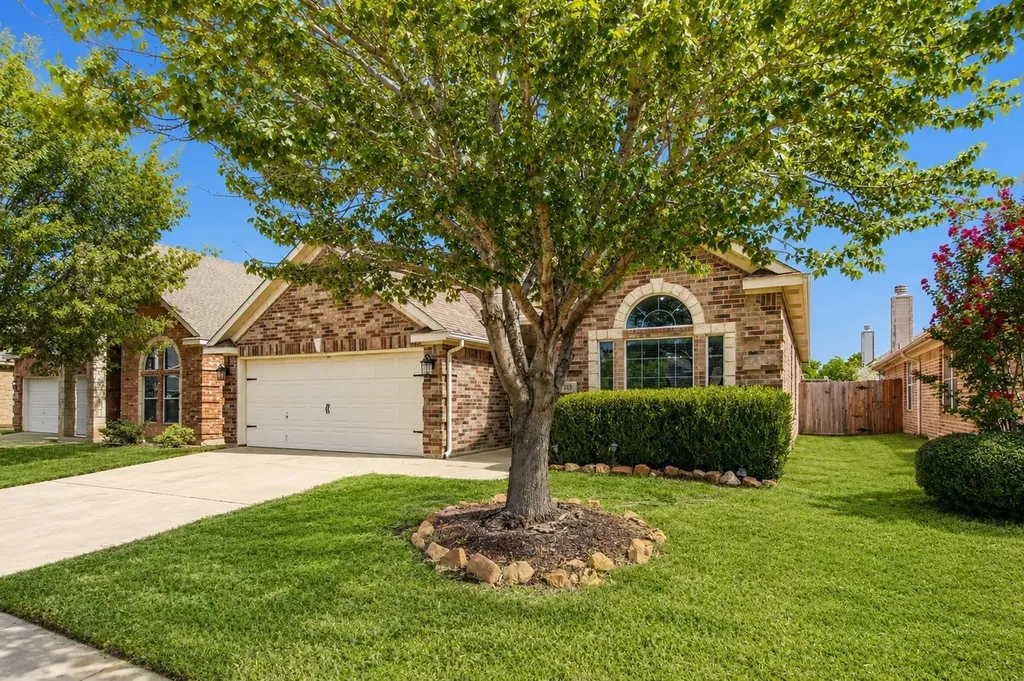 8209 Trinity Vista Trail Fort Worth TX 76053