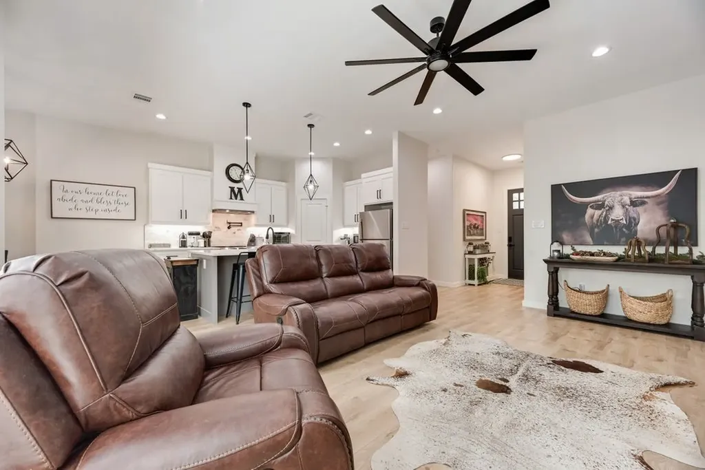 112 Indian Oaks Trail West Tawakoni TX 75474
