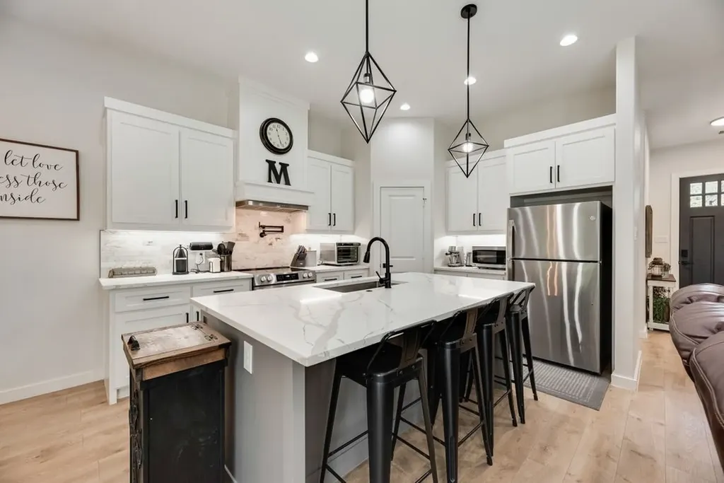 112 Indian Oaks Trail West Tawakoni TX 75474