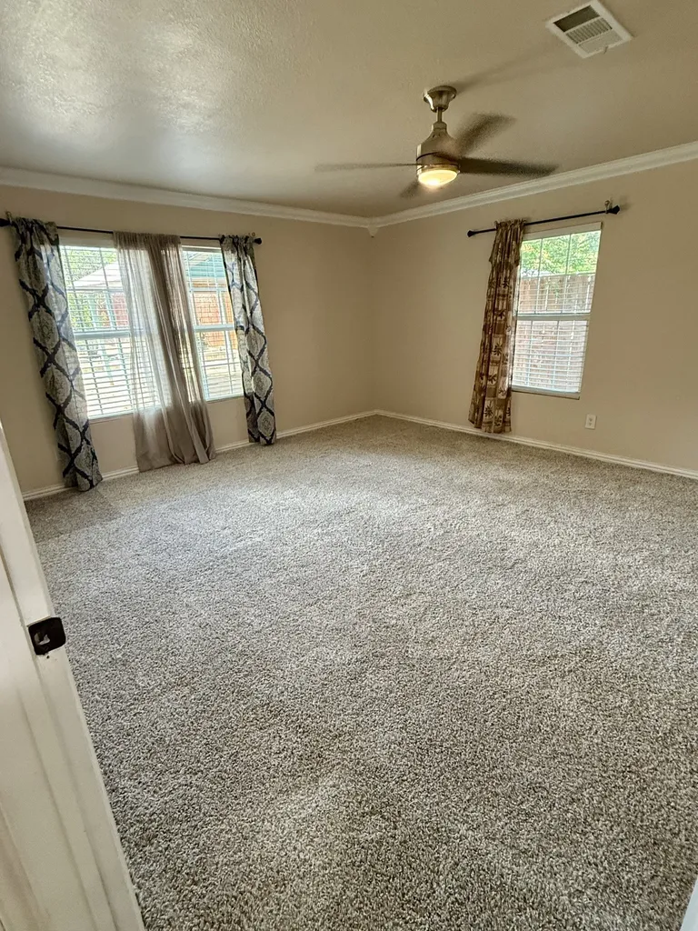 2601 Fairfax Grand Prairie TX 75050