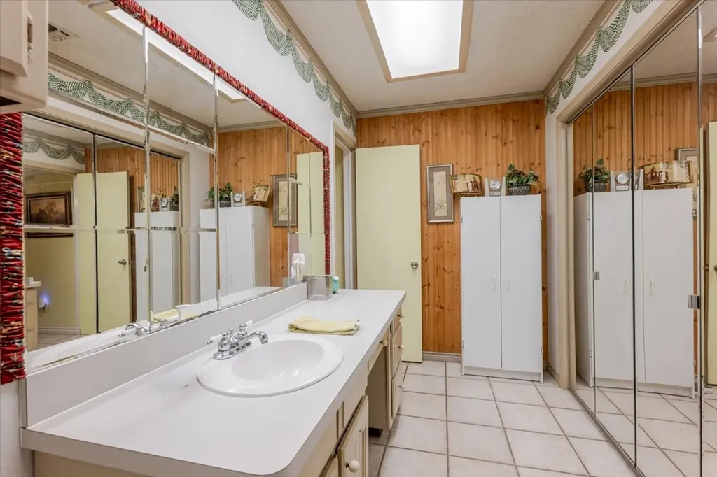 3908 Bandera Drive De Cordova TX 76049