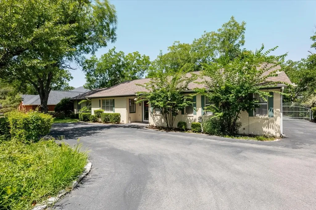 3908 Bandera Drive De Cordova TX 76049