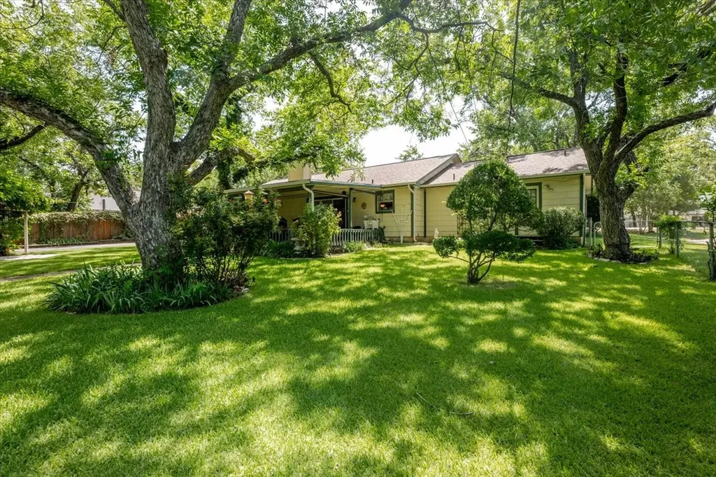 3908 Bandera Drive De Cordova TX 76049