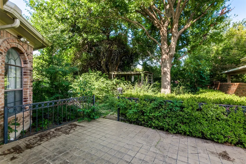 14784 Lochinvar Court Addison TX 75254