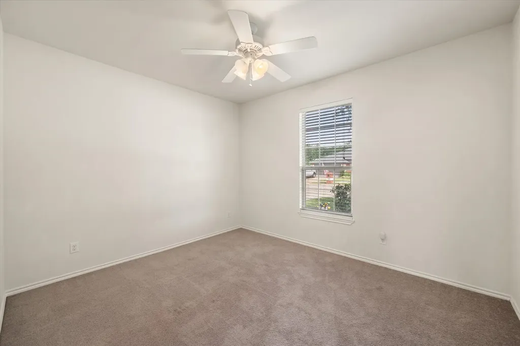 921 Winged Foot Corsicana TX 75110