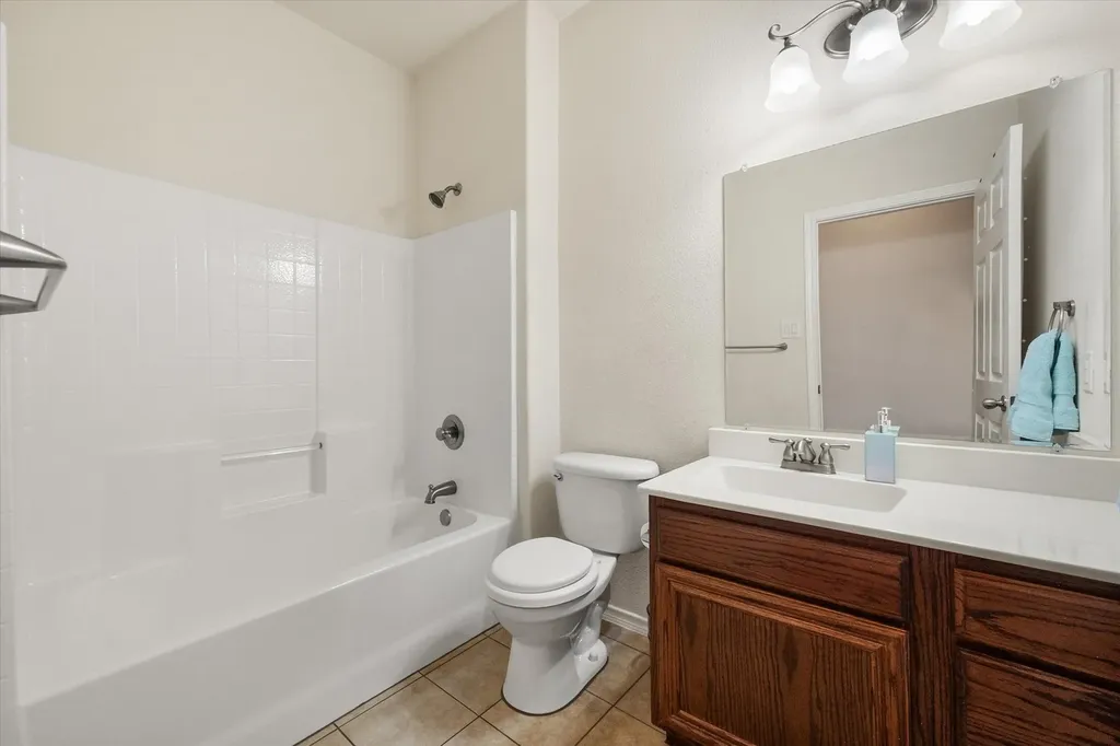 921 Winged Foot Corsicana TX 75110