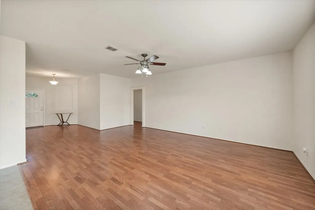 921 Winged Foot Corsicana TX 75110