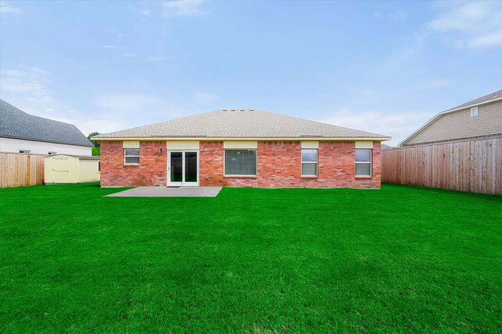 921 Winged Foot Corsicana TX 75110