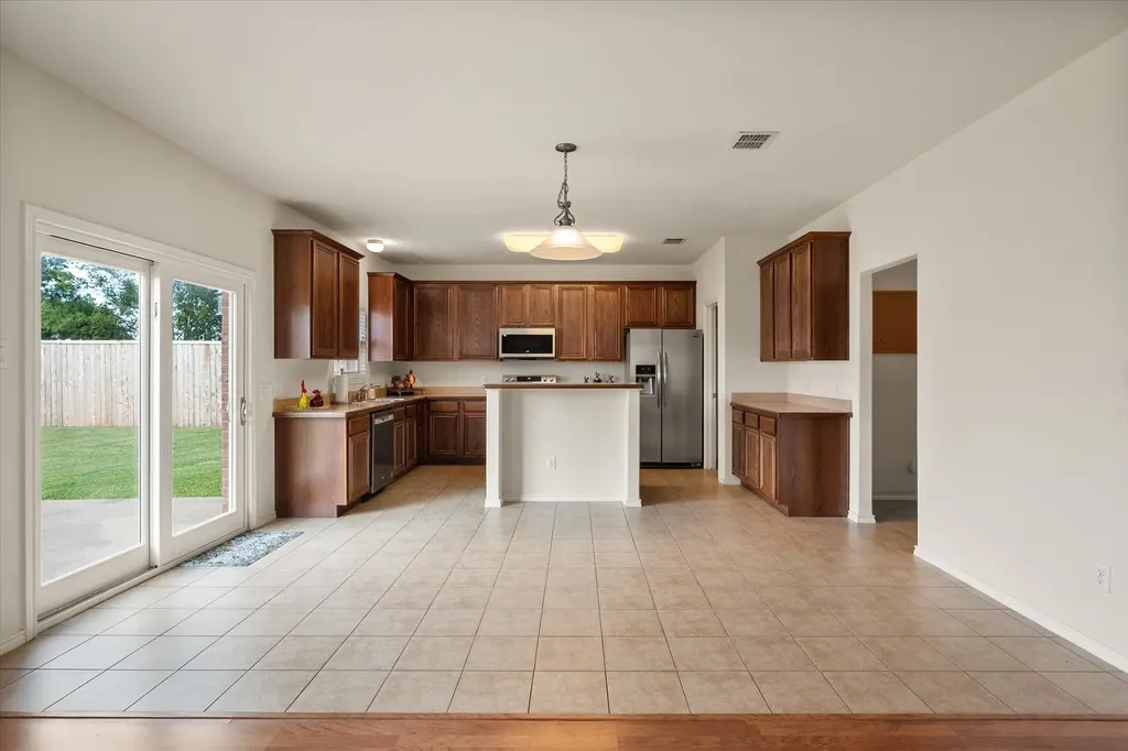 921 Winged Foot Corsicana TX 75110