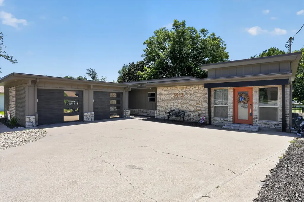 3913 Fairway Drive De Cordova TX 76049