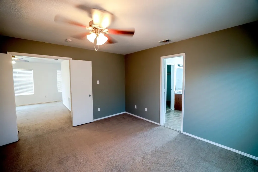 1645 Dream Catcher Way Krum TX 76249