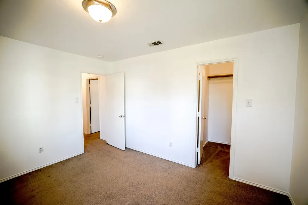 1645 Dream Catcher Way Krum TX 76249