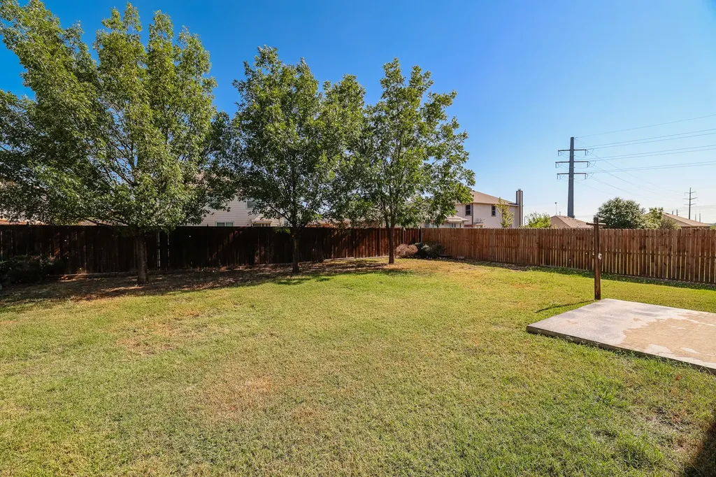1645 Dream Catcher Way Krum TX 76249