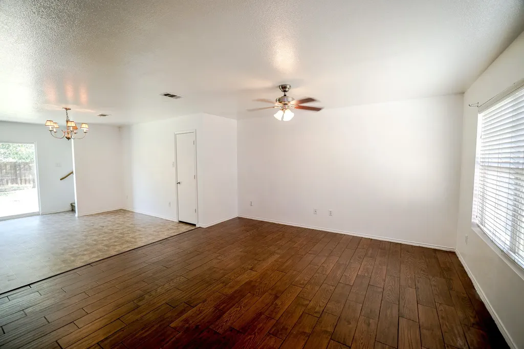 1645 Dream Catcher Way Krum TX 76249
