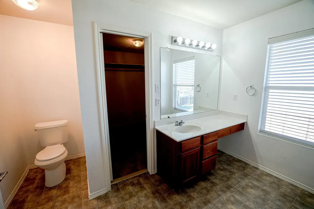 1645 Dream Catcher Way Krum TX 76249