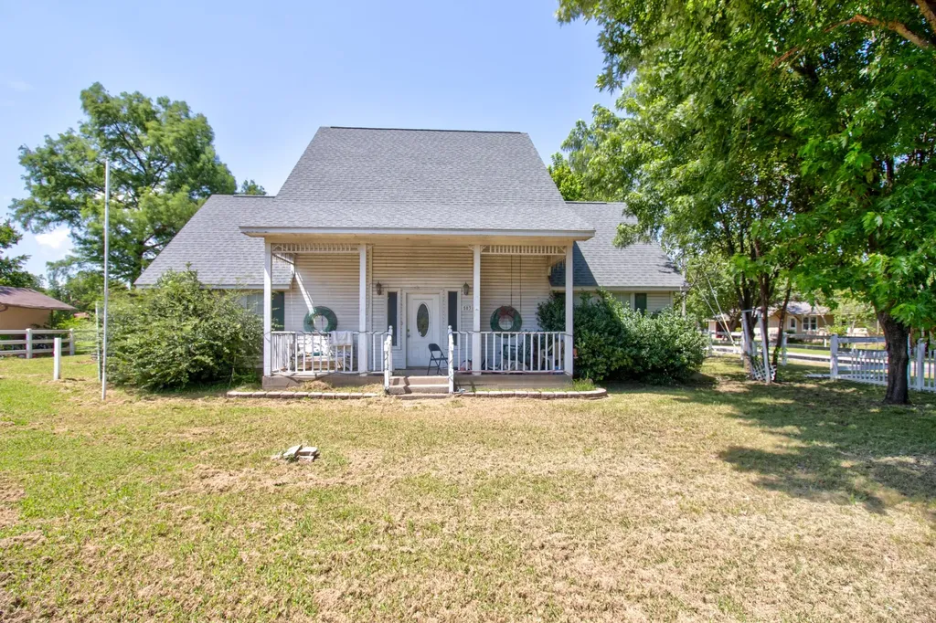 503 Sherman Street Tioga TX 76271