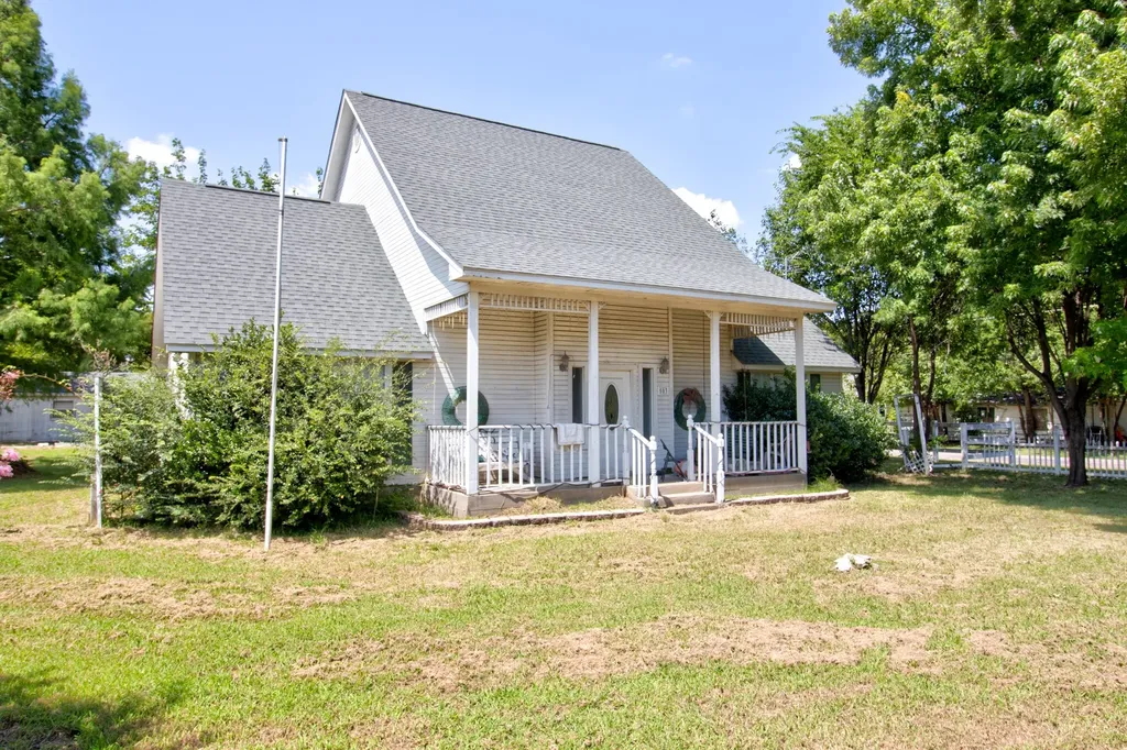 503 Sherman Street Tioga TX 76271