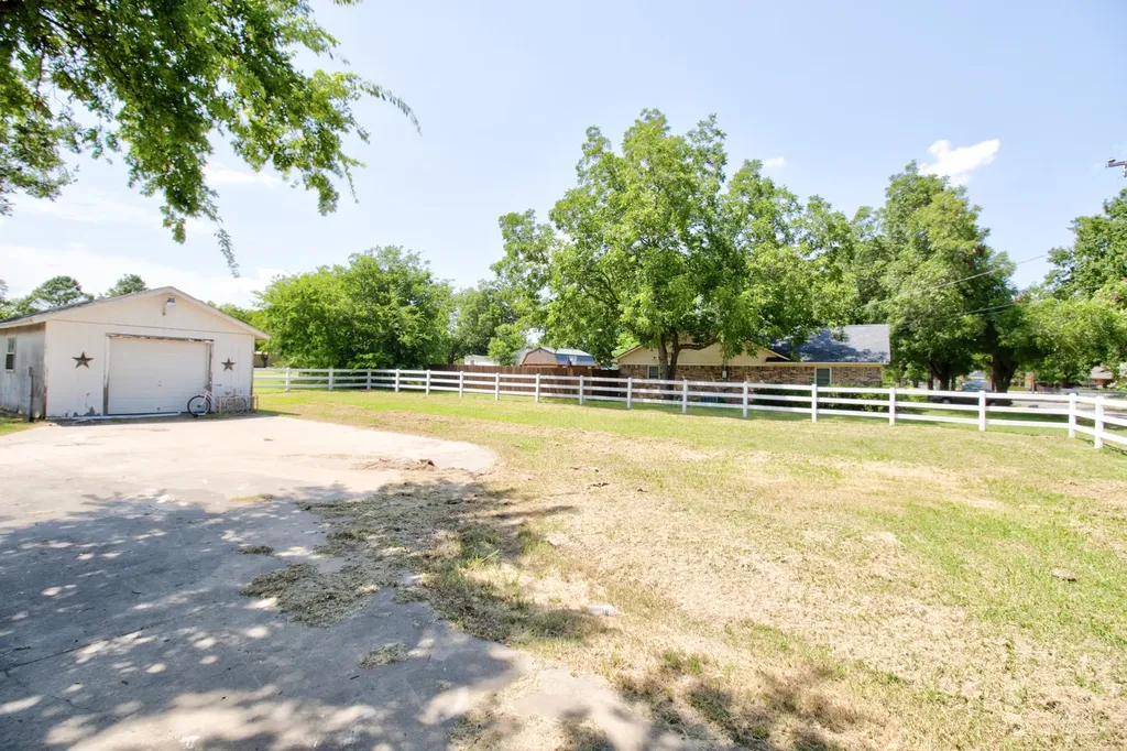 503 Sherman Street Tioga TX 76271
