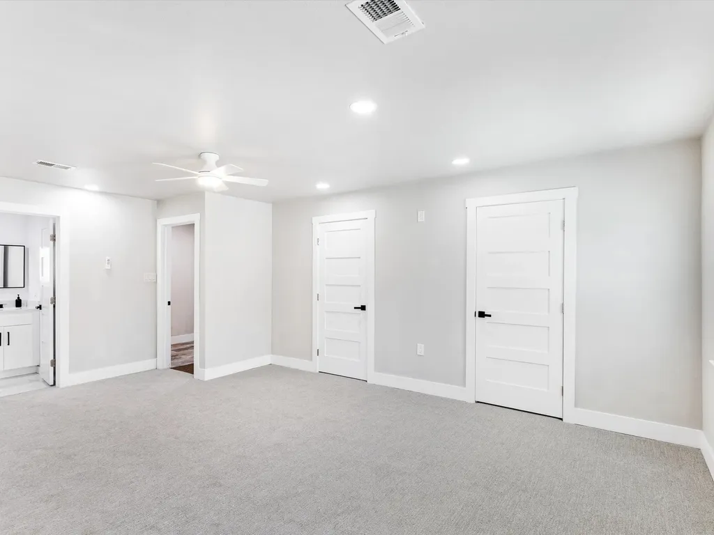 1213 Fairmont Street Irving TX 75062