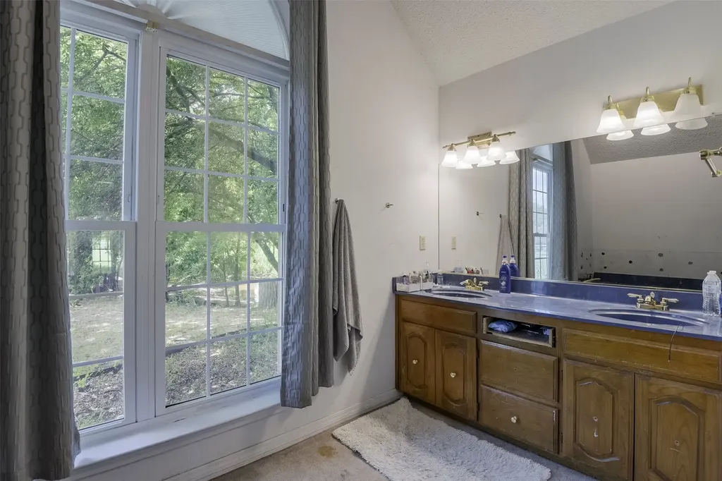 511 Farrar Road Waxahachie TX 75165