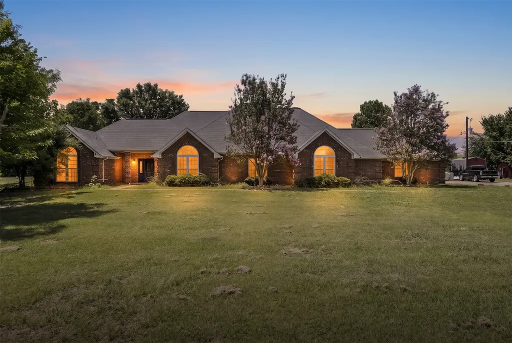 511 Farrar Road Waxahachie TX 75165