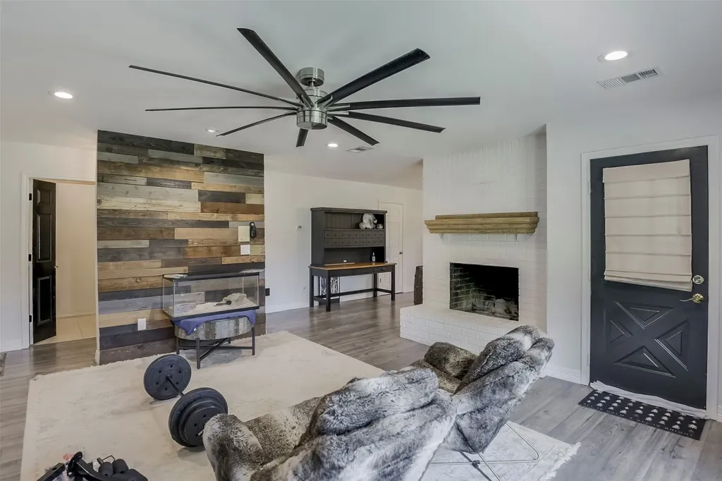 511 Farrar Road Waxahachie TX 75165