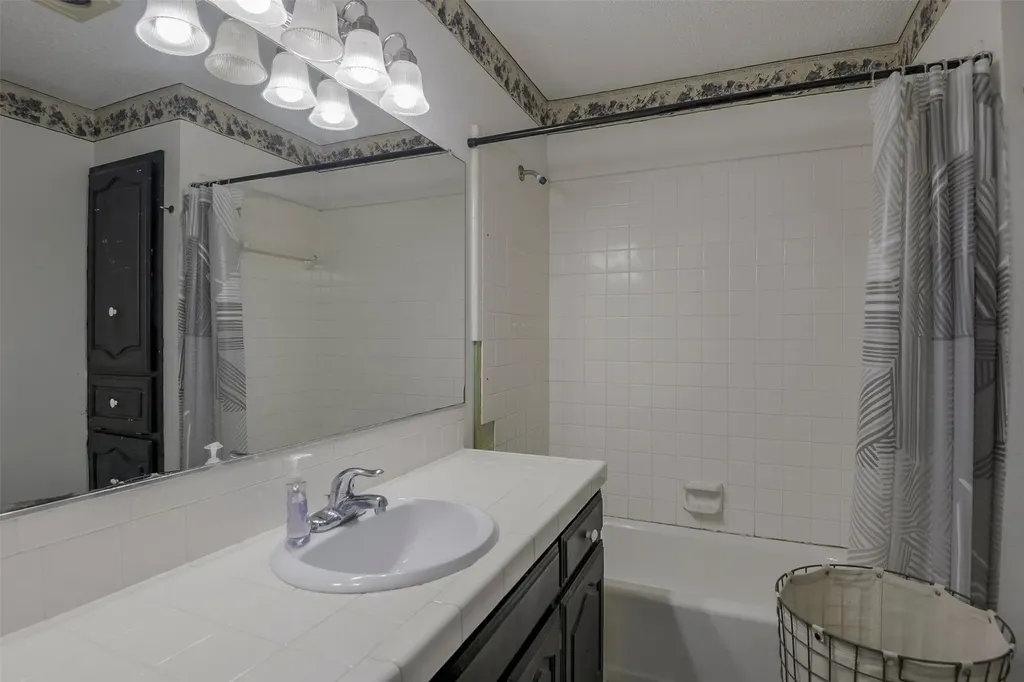 511 Farrar Road Waxahachie TX 75165