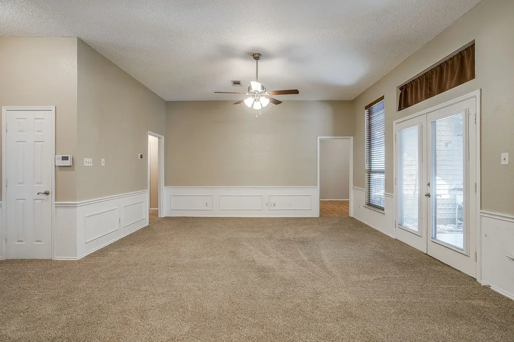 736 High Crest Drive Azle TX 76020