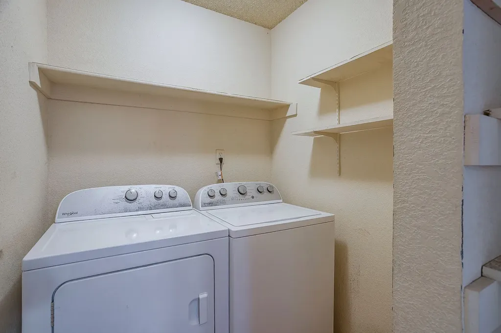 736 High Crest Drive Azle TX 76020