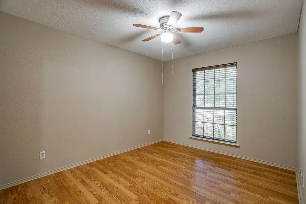 736 High Crest Drive Azle TX 76020