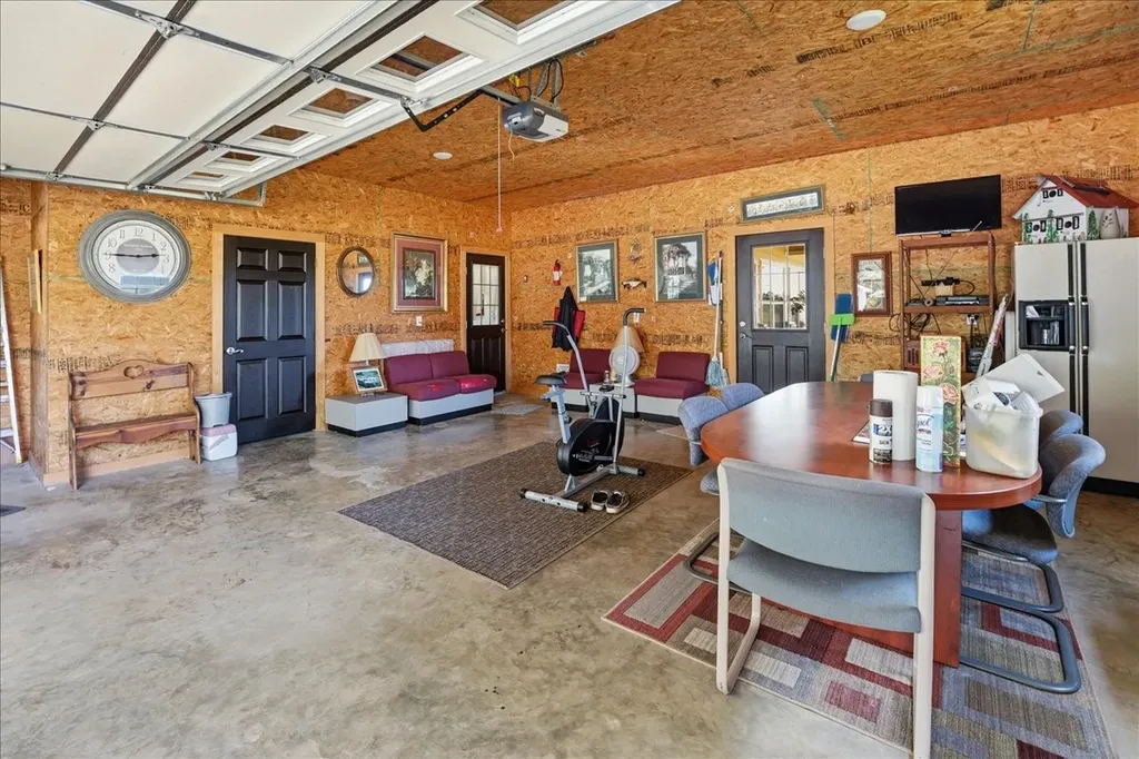 12800 County Road 1311 Malakoff TX 75148