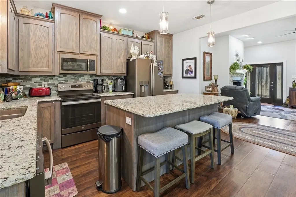 12800 County Road 1311 Malakoff TX 75148