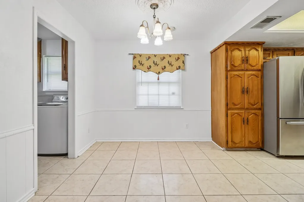 2030 Huntington Drive Grand Prairie TX 75051