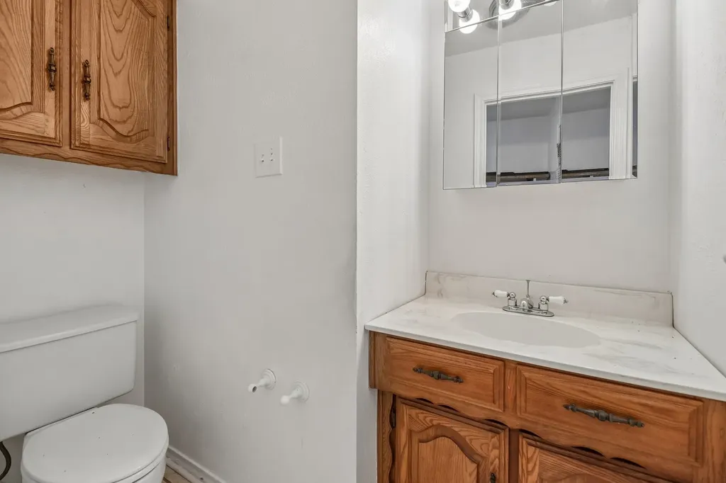 2030 Huntington Drive Grand Prairie TX 75051