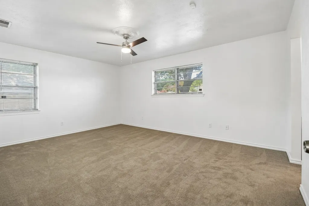 2030 Huntington Drive Grand Prairie TX 75051