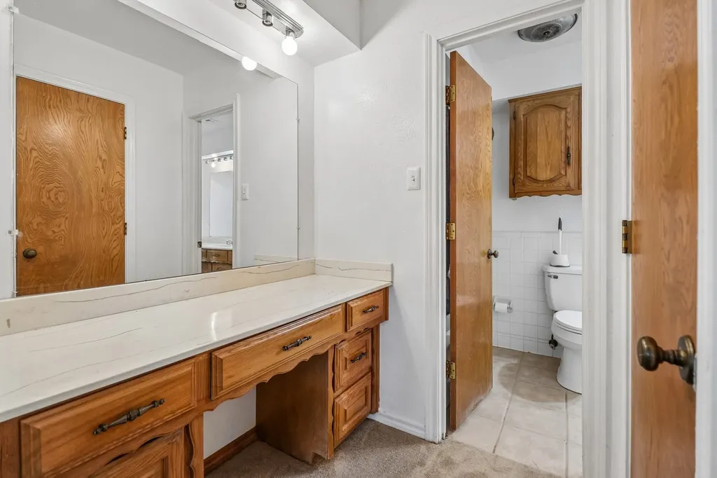 2030 Huntington Drive Grand Prairie TX 75051
