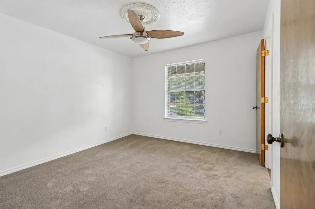 2030 Huntington Drive Grand Prairie TX 75051