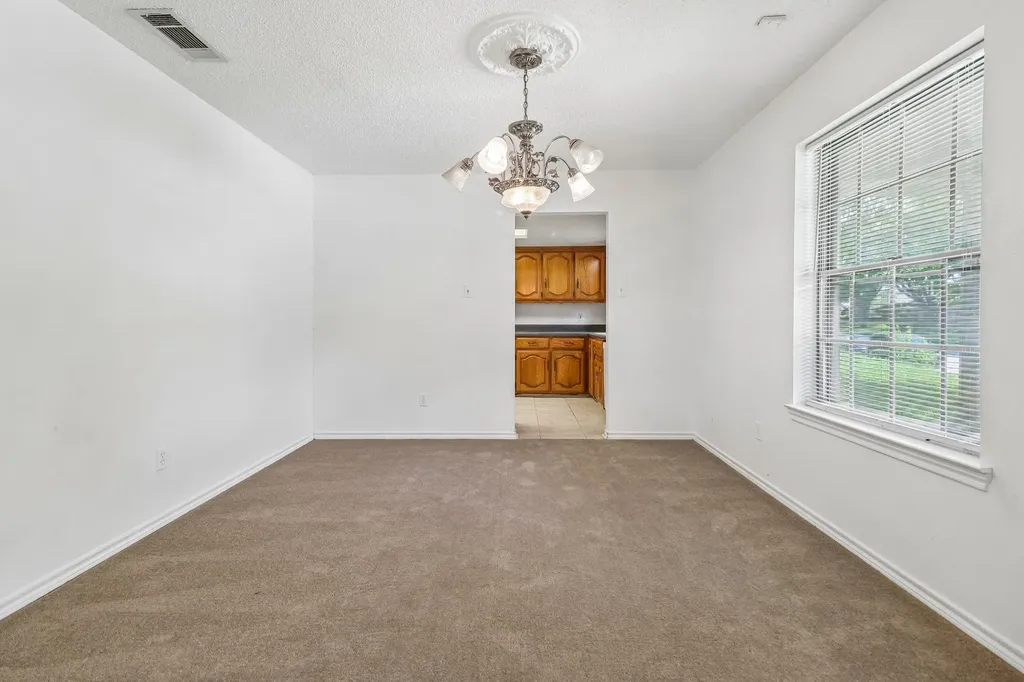 2030 Huntington Drive Grand Prairie TX 75051
