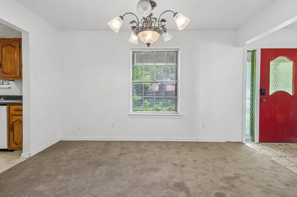 2030 Huntington Drive Grand Prairie TX 75051