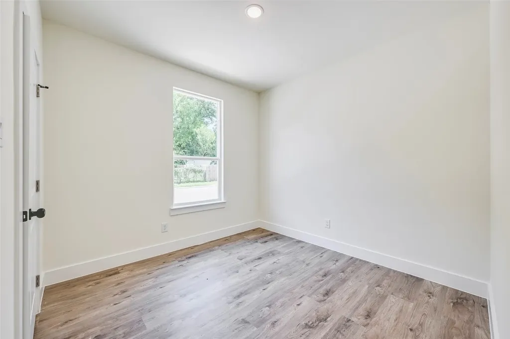 4418 Myrtle Dallas TX 75210