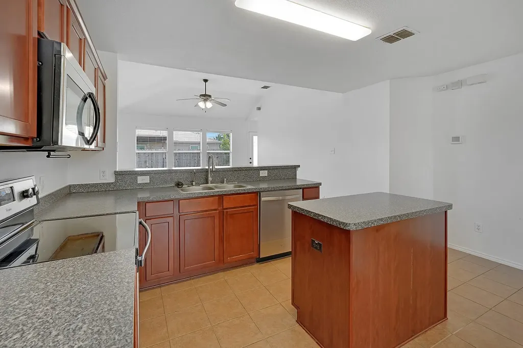 1219 Eagles Nest Trail Krum TX 76249