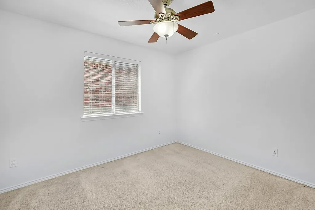 1219 Eagles Nest Trail Krum TX 76249