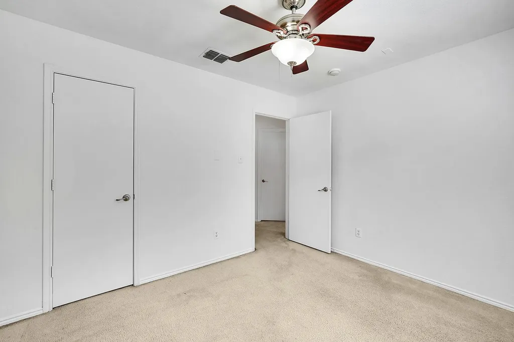 1219 Eagles Nest Trail Krum TX 76249