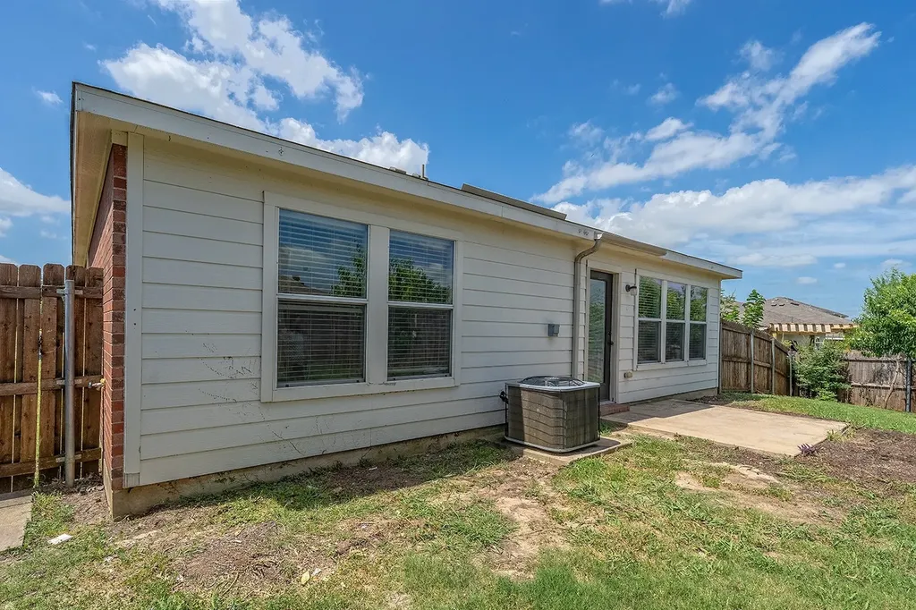 1219 Eagles Nest Trail Krum TX 76249