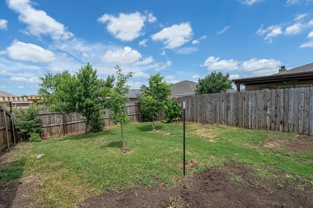 1219 Eagles Nest Trail Krum TX 76249