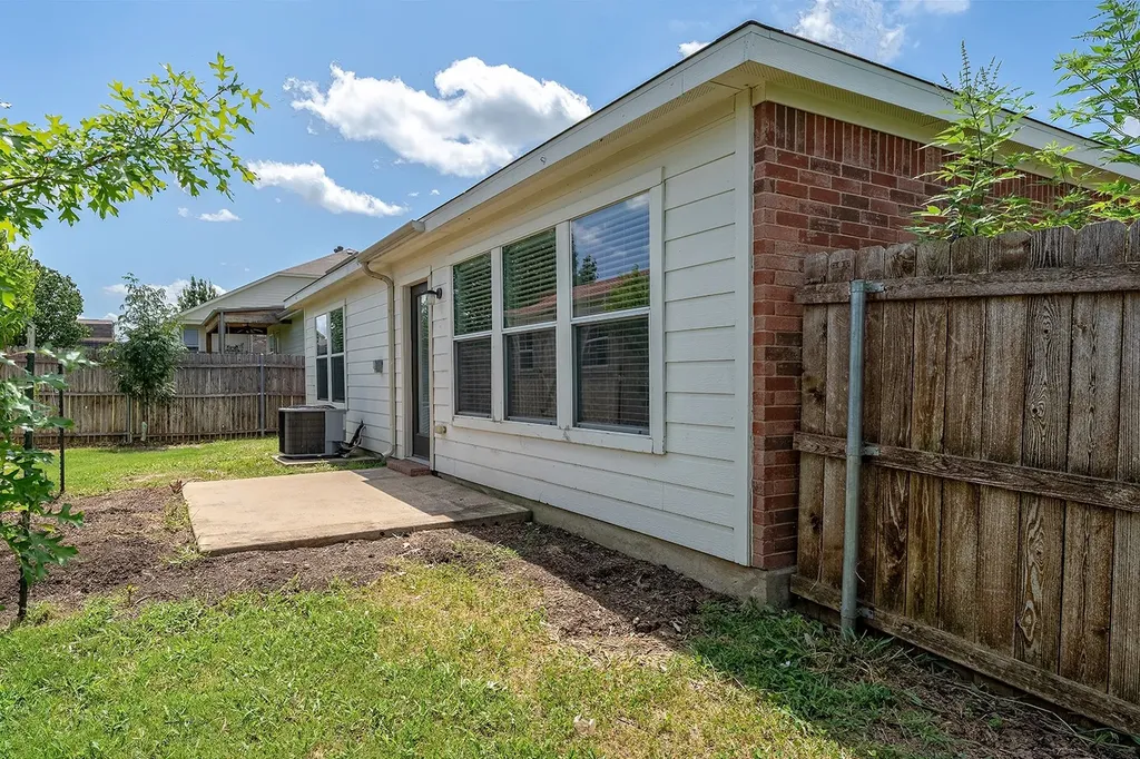 1219 Eagles Nest Trail Krum TX 76249