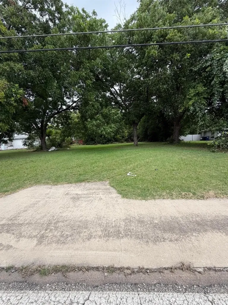 2523 E Ledbetter Drive Dallas TX 75216