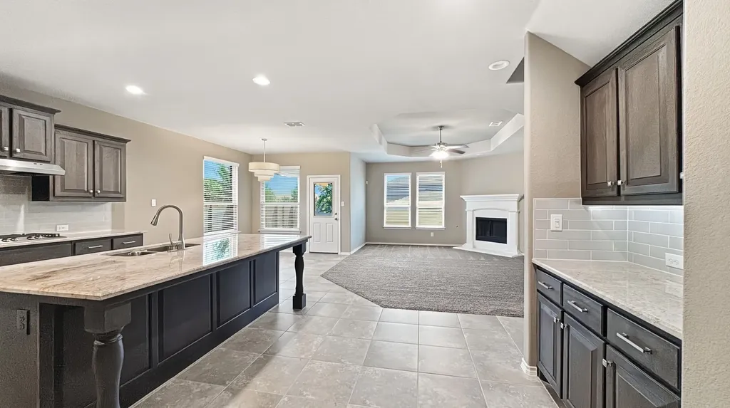 824 Dove Cove Argyle TX 76226